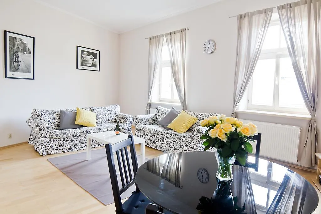 كراكوفيا Sodispar Mikolajska Old Town Apartments 0*,  بولندا