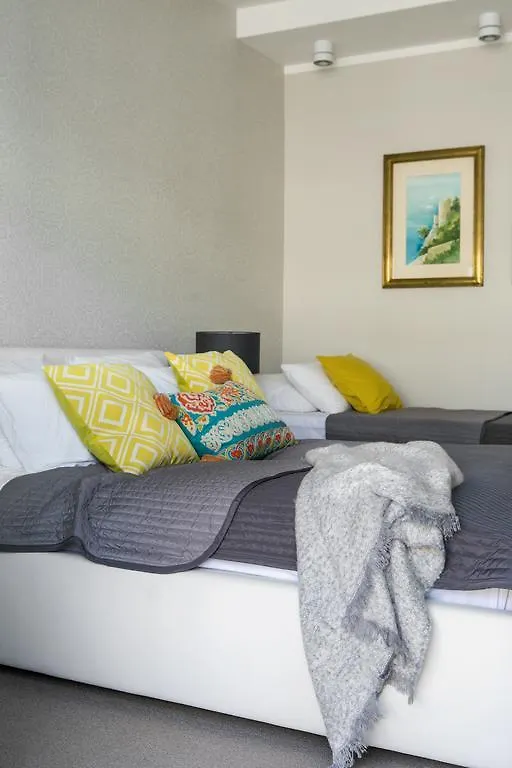 كراكوفيا Sodispar Mikolajska Old Town Apartments 0*,  بولندا